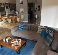 Bay Breeze Holiday Home - Accommodation Coffs Harbour