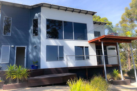 BAY OF FIRES BEACH SHACK Ocean Views From A Modern Beachhouse - Accommodation Coffs Harbour 0