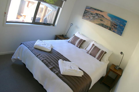 Bay Of Islands Apartments - Accommodation Coffs Harbour 2