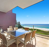 Beach and Ocean Front Penthouse with Wifi and Parking - Accommodation Coffs Harbour