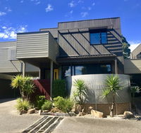 Beach Retreat Townhouse - Accommodation Coffs Harbour