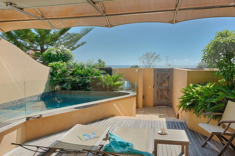Beach Suites - Accommodation Coffs Harbour 2