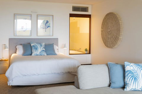 Beach Suites - Accommodation Coffs Harbour 3
