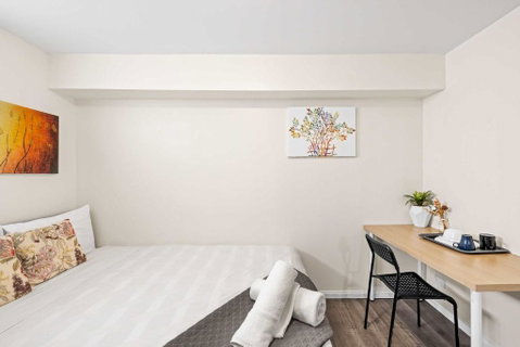 Relaxed Private Double Room In Carramar - Close To Station - Shared Bathroom - Accommodation Coffs Harbour 1