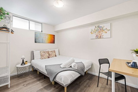 Relaxed Private Double Room In Carramar - Close To Station - Shared Bathroom - Accommodation Coffs Harbour 0
