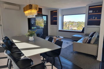 RESIDENTIAL 4 BEDROOM House with Accommodation Coffs Harbour