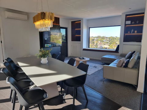 RESIDENTIAL 4 BEDROOM House - Accommodation Coffs Harbour 0