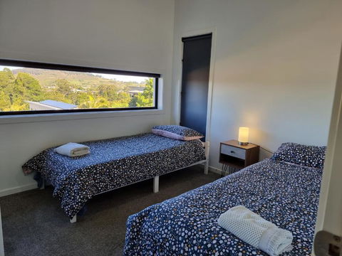 RESIDENTIAL 4 BEDROOM House - Accommodation Coffs Harbour 3