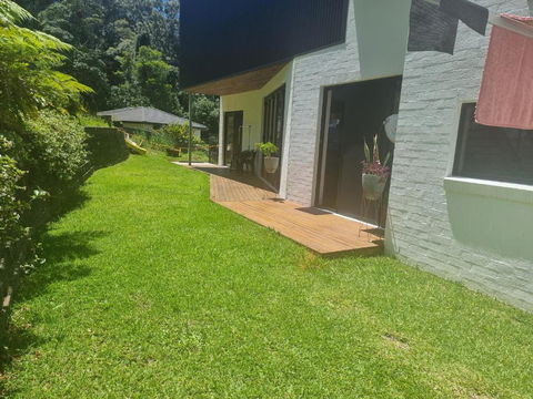 RESIDENTIAL 4 BEDROOM House - Accommodation Coffs Harbour 2