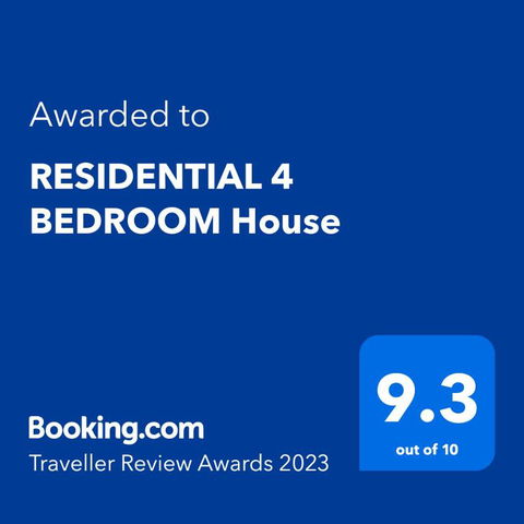 RESIDENTIAL 4 BEDROOM House - Accommodation Coffs Harbour 1