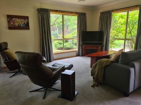 REDGUM RETREAT BRIGHT - Luxury Spa Villa - Accommodation Coffs Harbour 2