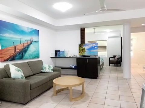 REEF RETREAT APARTMENTS PALM COVE Unit 13 - Accommodation Coffs Harbour 0