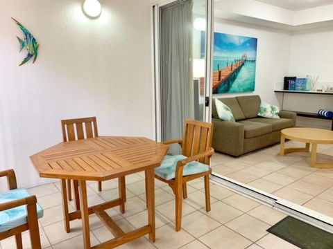 REEF RETREAT APARTMENTS PALM COVE Unit 11 - Accommodation Coffs Harbour 3