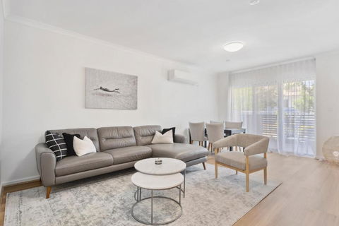 REGL20/11 - Regal In East Perth - Accommodation Coffs Harbour 0