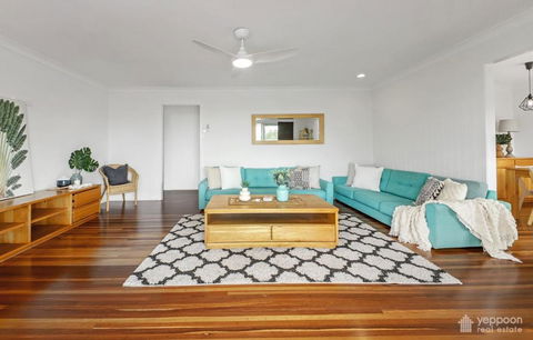 RELAX @48 CLOSE TO BEACH Sleeps 7 - Accommodation Coffs Harbour 3