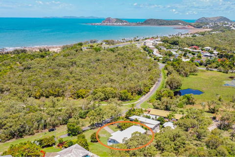 RELAX @48 CLOSE TO BEACH Sleeps 7 - Accommodation Coffs Harbour 0