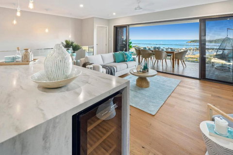 Relax & Daydream At 2 Elementa - Accommodation Coffs Harbour 3