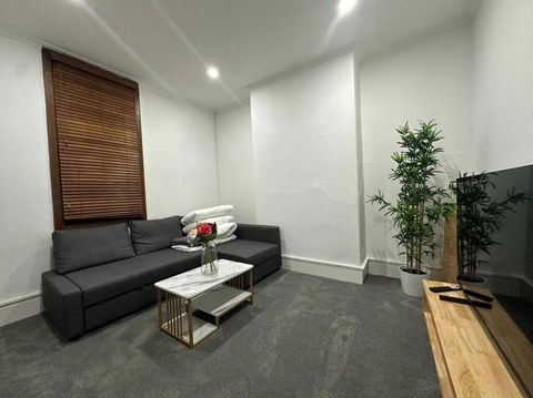 Remarkable 2 Bedroom House At The Centre Of Darlinghurst - Accommodation Coffs Harbour 0