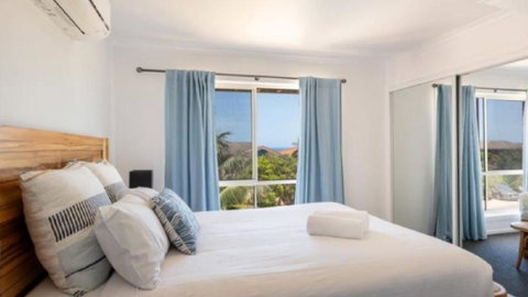 Resort Pool, Tennis, Bbq, Beach - Accommodation Coffs Harbour 1