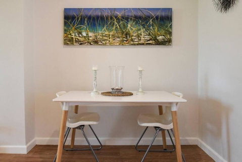 Resort-style Coastal Living With Balcony & Pool - Accommodation Coffs Harbour 2