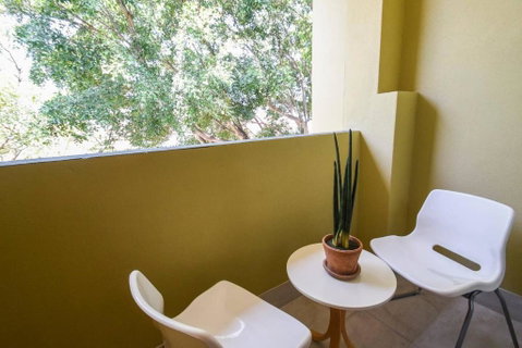 Resort-style Coastal Living With Balcony & Pool - Accommodation Coffs Harbour 3