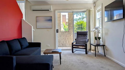 Retreat Townhouse Pentridge Village - Accommodation Coffs Harbour 0