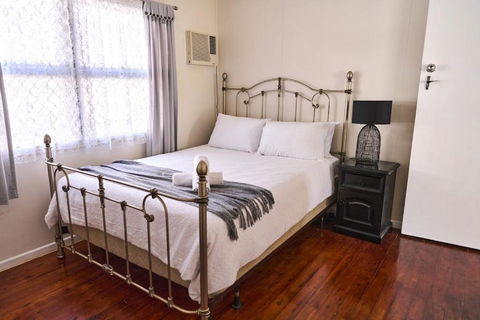 RetroRhapsody - Accommodation Coffs Harbour 2