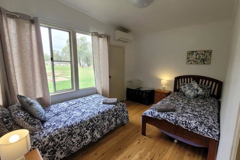 River Cottage - Accommodation Coffs Harbour 2