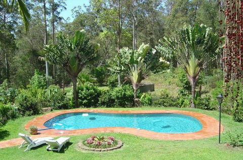 Riviera Bed & Breakfast - Accommodation Coffs Harbour 3