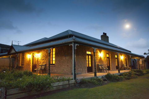 Robe House Heritage Accommodation - Accommodation Coffs Harbour 0
