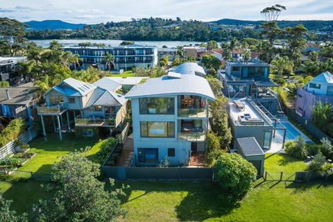 Rolling Waves 3 - Beach Access & Pet Friendly! - Accommodation Coffs Harbour 1