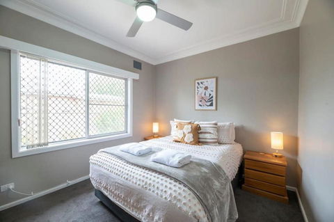 Roycox Cottage - Charming Escape, Fireplace - Accommodation Coffs Harbour 1