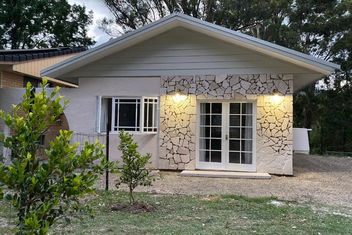 Rural Granny Flat - Pet Friendly with Accommodation Coffs Harbour