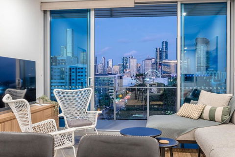 Russell St. Retreat Near Brisbane Convention Centre - Accommodation Coffs Harbour 0