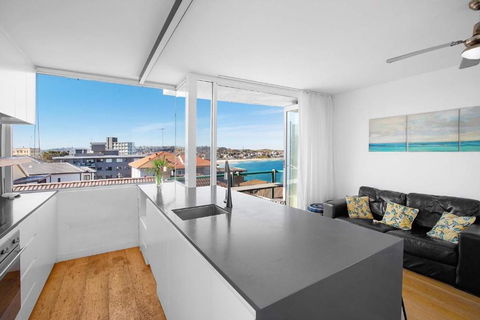 S16S - Bondi Vistas - Accommodation Coffs Harbour 0