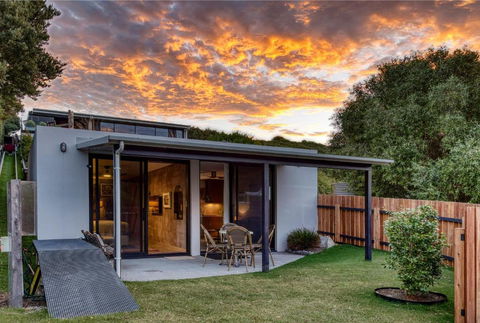 SALT Luxury Couples Bungalow - Accommodation Coffs Harbour 1