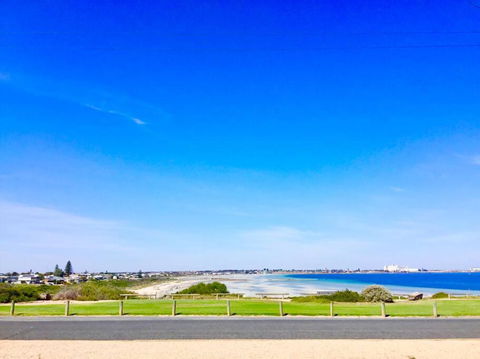 SALT @ North Beach WALLAROO (absolute Beachfront) - Accommodation Coffs Harbour 0