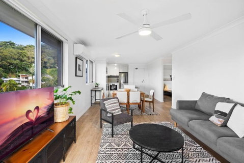 Salty Sea Breeze Apartment 500m To Waters Edge - Accommodation Coffs Harbour 0