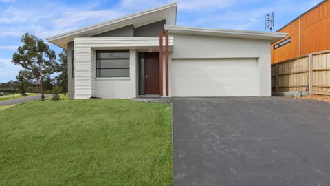 Sams House - Accommodation Coffs Harbour 0