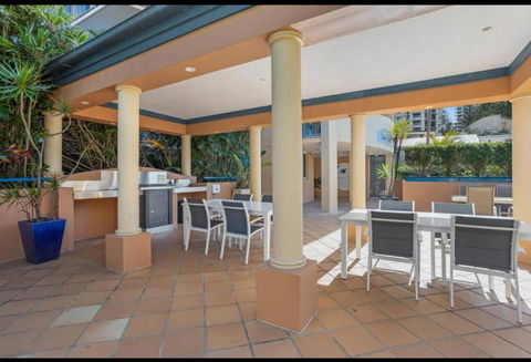 San Mateo On Broadbeach - Accommodation Coffs Harbour 1