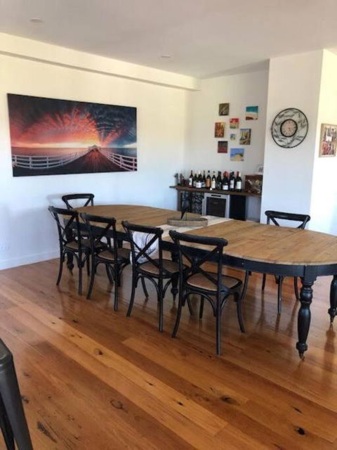 Sanary A Modern Beach Home In Martha Cove - Accommodation Coffs Harbour 3