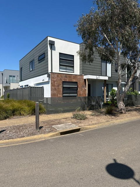 Sanary A Modern Beach Home In Martha Cove - Accommodation Coffs Harbour 0