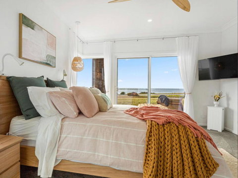 Sanctuary On Point - Accommodation Coffs Harbour 1