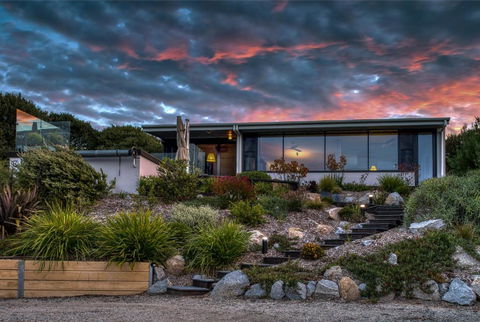 SALT Luxury Couples Villa - Accommodation Coffs Harbour 3