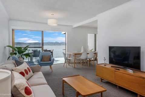 Sandy Bay Waterfront - Accommodation Coffs Harbour 2