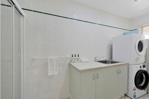 Sandy Cove @ Royle Palms - Accommodation Coffs Harbour 2