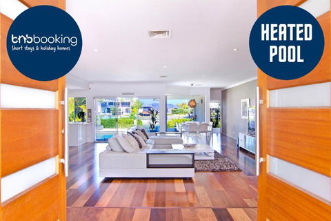 SEACLUSION 5 Bed Waterfront, Sleeps 12 - Accommodation Coffs Harbour 0