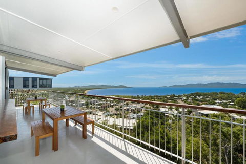 SEA-Renity On Castle Hill - Accommodation Coffs Harbour 0