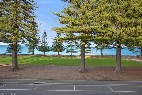 SEABREEZE At Victor Harbor - Accommodation Coffs Harbour 1