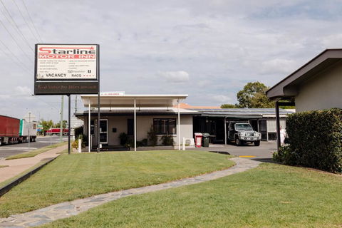 Starline Motor Inn - Accommodation Coffs Harbour 0